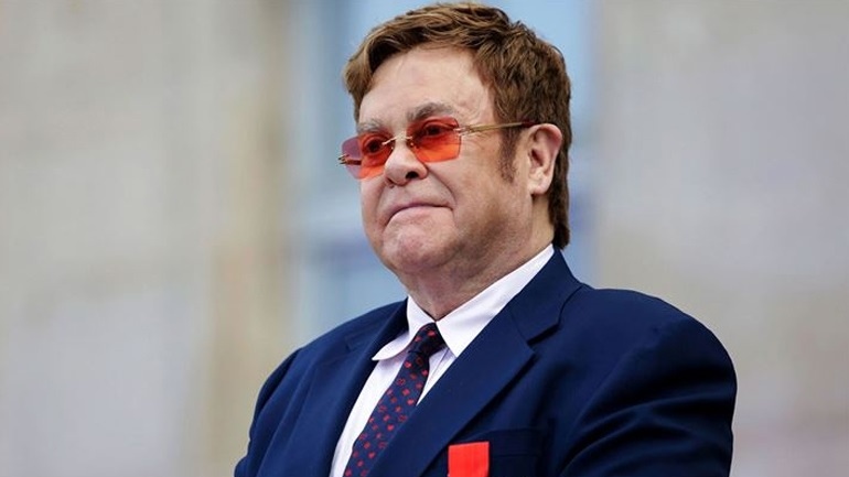 Elton John: «Αν δεν είχα κόψει τα ναρκωτικά, σήμερα θα ήμουν νεκρός»